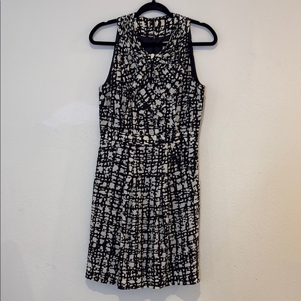 Kate Spade Chic Black and White Sleeveless Dress with bow size 4 EUC